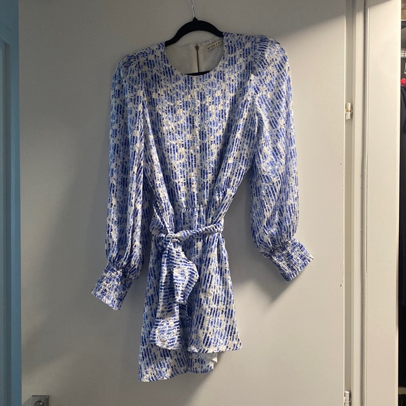 Alice + Olivia Dresses & Skirts - Alice and Olivia blue mini dress